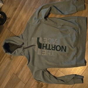Green Men's Medium Northface Hoodie